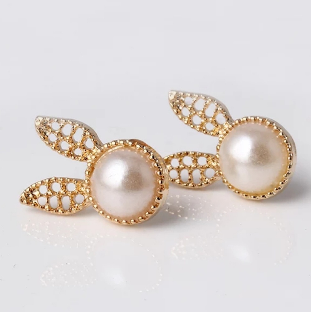 Rabbit shaped earrings